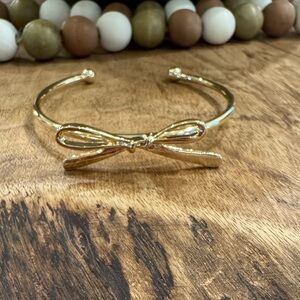 14k Gold Plated Bow Bracelet